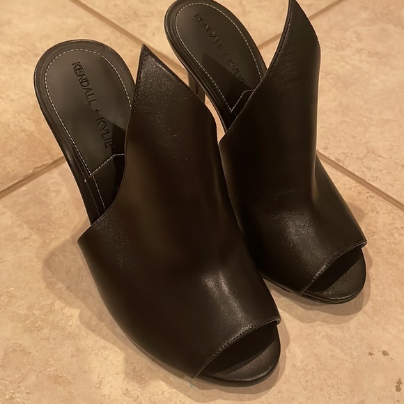 Kendall and Kylie Mule heel - Picture 2 of 3
